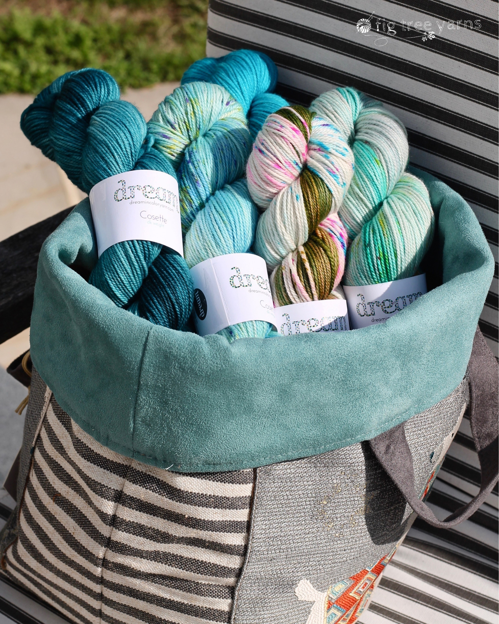 Dream Color, Yarn