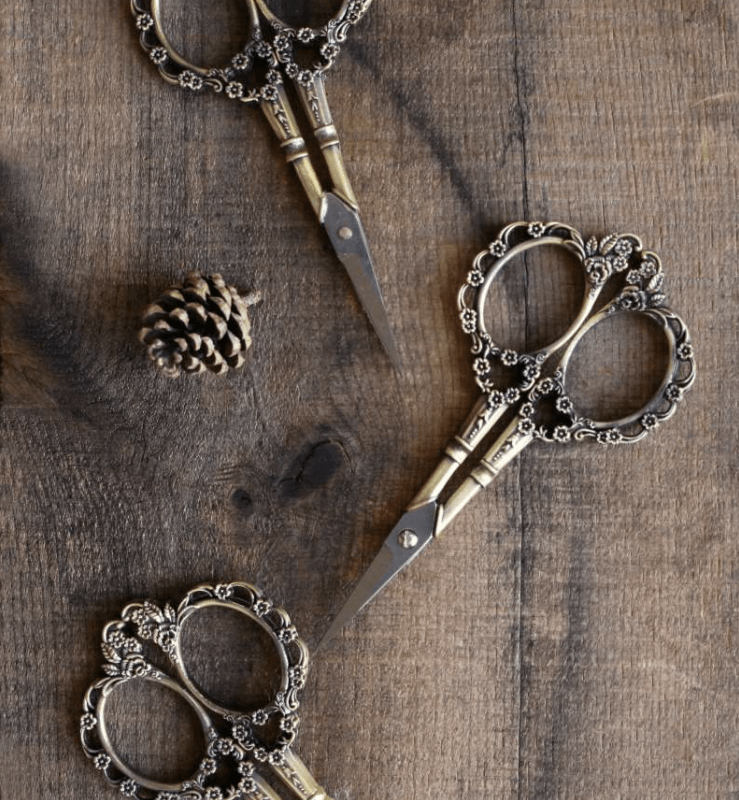 Victorian Style Embroidery Scissors - Lunatic Fringe Yarns