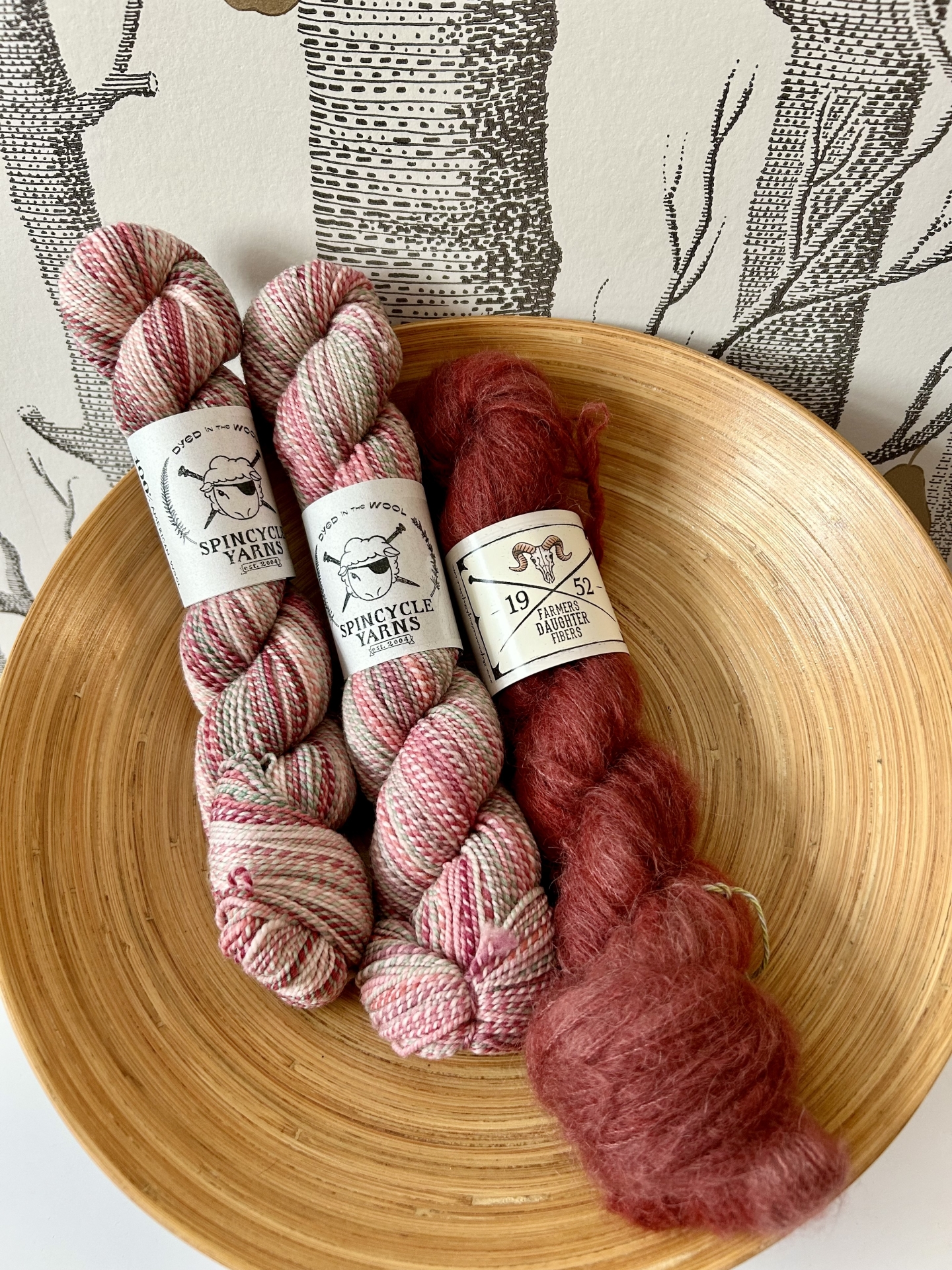 Ooey Gooey Cowl Calluna & Pretty Shield