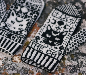 The Cat Tarot Mitts