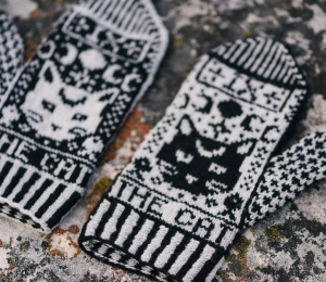 The Cat Tarot Mitts