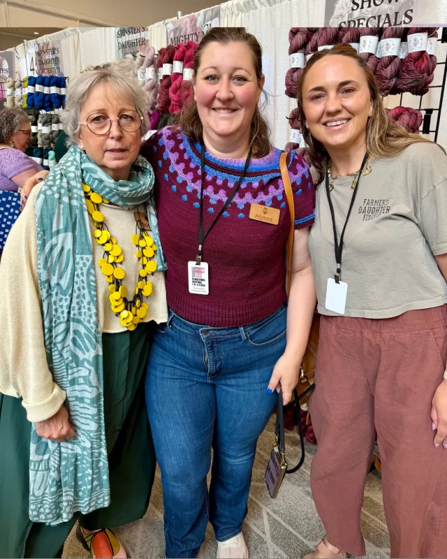 🧶✨ A Flock Festival highlight! ✨🧶

Imogen was delighted to catch up with Candice and Alyssa from  @thefarmersdaughterfibers  during Flock Festival.

As you can see, Candice and Alyssa are looking fresh and fabulous... while Imogen is looking just a tiny bit tired after making it her mission to visit almost every stall at the festival! 😂

The good news is that all that exploring has left her absolutely bursting with inspiration, new ideas, and plenty of future knitting projects for Murielle to cast on.

A huge thank you to the Farmer's Daughter Fibers team for the warm welcome and beautiful yarns. It was wonderful to spend time with such talented people and see their stunning colours in person. ❤️

Now that Imogen is back home, we're curious...

What are you knitting at the moment? Let us know in the comments and feel free to share a photo of what's on your needles! 👇🧶

#FlockFiberFestival #FarmersDaughterFibers #KnittingCommunity #YarnLove #KnittersOfInstagram #ShopLocal #HandKnitting #WIPWednesday